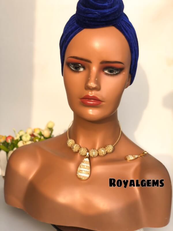 Handmade-Jewelry-Royal-Gems